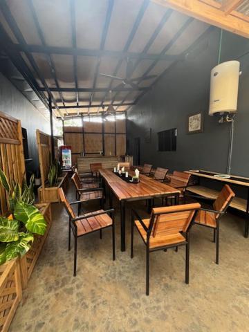 Moshi Urban Hostel And Backpackers Luaran gambar
